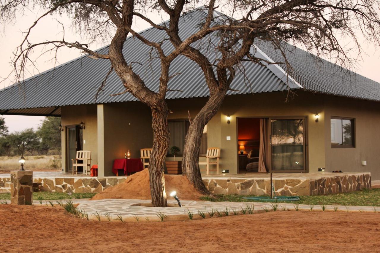 Africa Awaits Lodge & Safaris Gobabis Dış mekan fotoğraf